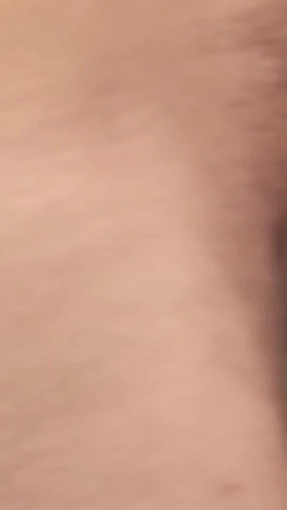 Эмоциональный момент из "Две удивительно горячие медсестры обрабатывают пациента в хардкорном межрасовом тройничке, пока они переключают его член"