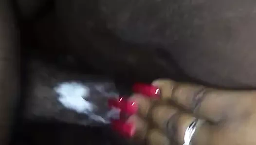 BBC şişman kedi kremi yapıyor.