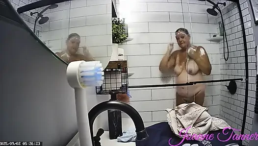 Mrs. Joanne Tanner a Real Public School Teacher Exposing Herself in the Shower September 02 2025