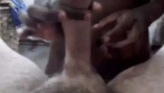 genç arkadaşım okşayarak benim horoz