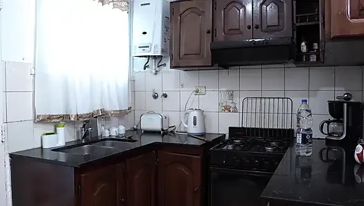 Lynn Scream forgets I'm her husband and gets hooked by the delivery Nicoph Cuckold Real