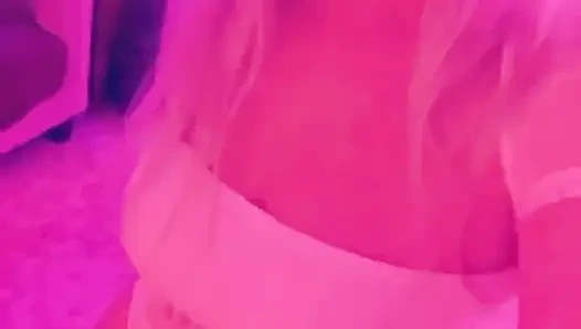 Senin vücudunu benimkine yakın tutmak istiyorum, yatağa geliyor mu?