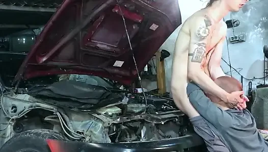 Seksi tamirci Vilu Vidish Toyota Ae101 ile sikiliyor