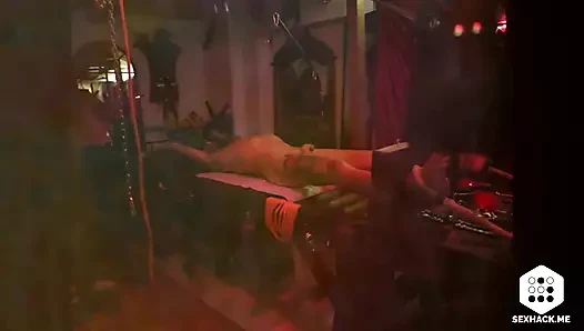 Milan'da zindanda oynuyor - dominatrix - sahibe