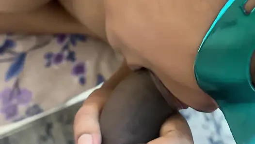 Hintli Asyalı desi çift sert sikişiyor