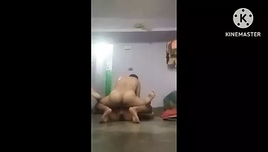 Yerel üvey anne romantik domaltarak seks yapıyor