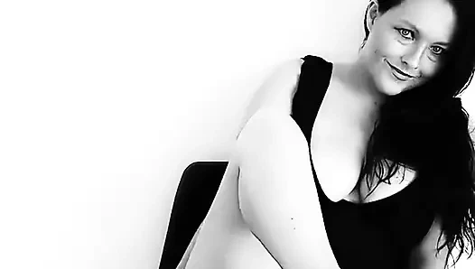 Erotik olmayan bir derleme klibi.