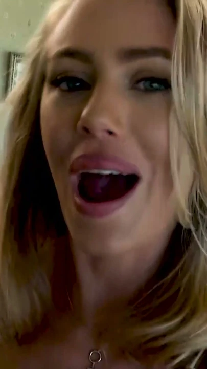 Nicole Aniston Siktirdiği Erkekleri Size Göstermek İstiyor | Bölüm 1