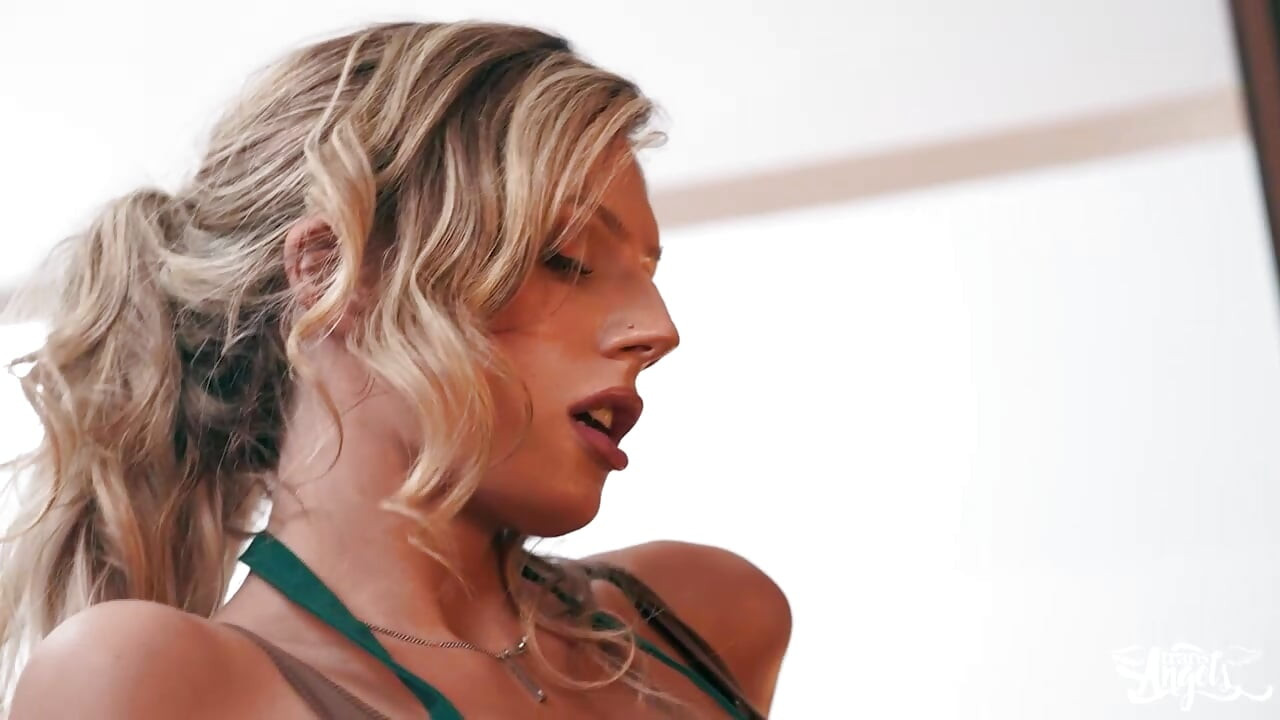 Trans melekler - jade venus derin domaltmadan ve kovboy kız binmeden önce Jayne Calloway'in deliğini yalıyor