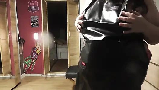 Yeni kauçuk önlüğüm