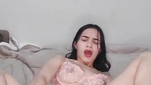 Genç (18+) latin Alice_lima dev bir penis tarafından ikiye bölünüyor