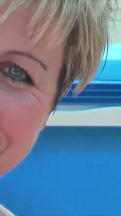 Du Drecksfotzen MILF sagte er und spritzt Ihr in die Fresse | Clip 1
