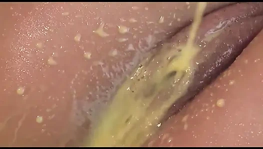 Jasmine Rouge'un Muhteşem Vücudu için Islak Oyunlar