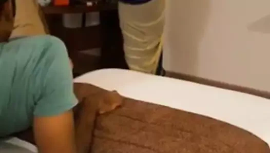 Adyar o kız ben ve arkadaşım