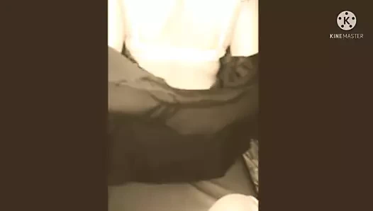 Aaliya arabada soyundu – ateşli dans