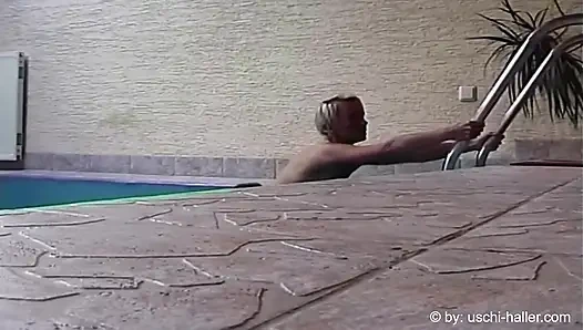 Christina, Marion ve bir adamla lezbiyen eğlencesi