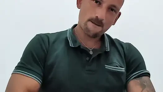 Arkadaşı diğer odada dinlenirken Alicante'de gizli mastürbasyon