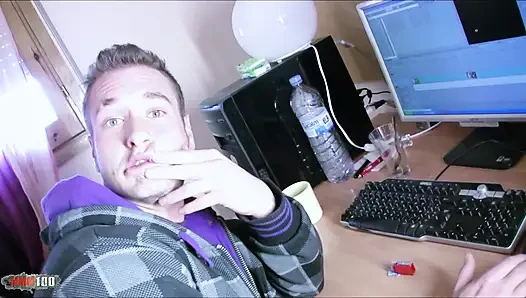 Güzel Arap genç kız derinden sikiliyor
