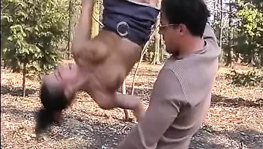 küçük memeli alman piliç ile koyu saç hoş onu züppe içinde kamu