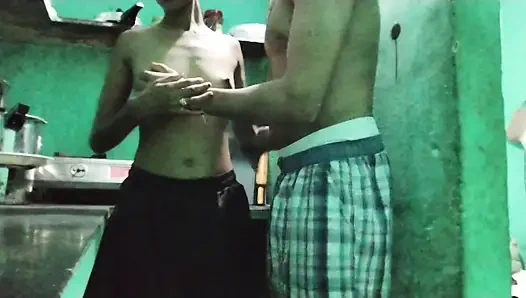 Hintli kız mutfakta seks yapıyor, desi güzel kız seks videosu