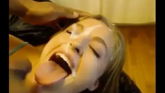 Favori yüzeyler 'siyah güçlü çekimler' sunar