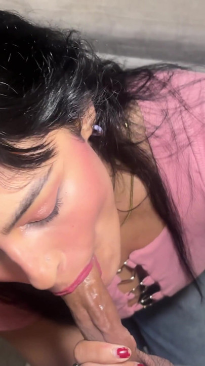 Amatör halka açık pikap: Pornhub sırt çantalı latin hayran gırtlağına kadar sakso çekiyor ve ham dölleniyor | Klip 1