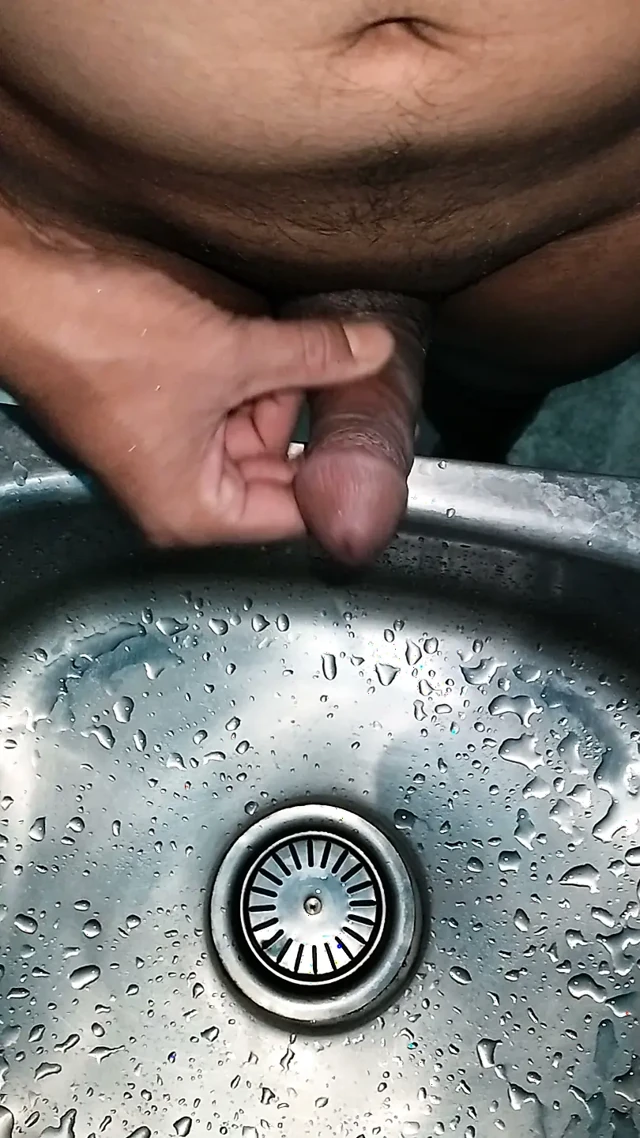 Lavabo Sikme Solo Mastürbasyon