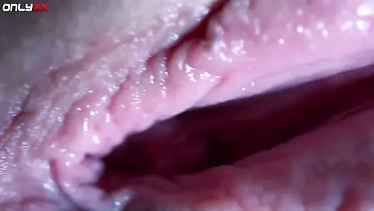 Süper ateşli erkek delisi tori black mutfakta tek başına vibratörüyle oynuyor