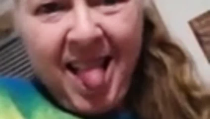 Büyükanne komşu gösterisi (sadık çorap)