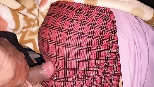 arkadaşının evinde ilk kez buluşuyor ve sikişiyor desi Hintli seks sert sikiş