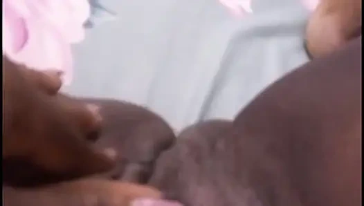 Herkesin orospusu, Baduero, oyuna geri döndü, gel durmadan o amcığı sik.