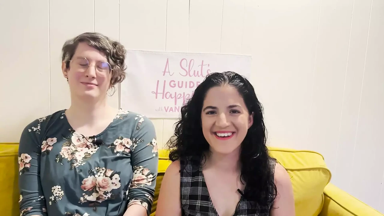 Asgth podcast bölüm 32 : psikiyatri hastanelerinde lgbtq topluluğu - roxie valentine ile