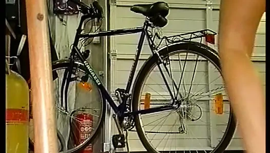 Alman Kapılarının Arkasında Özenle Siktir Edilir - Tam Film