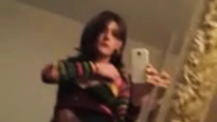 Çok ateşli kadın kılıklı seni boşaltacak