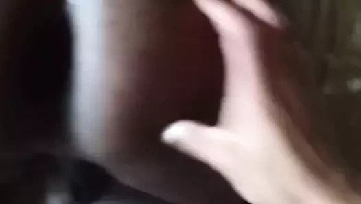 Siyah göte şaplak atıyor