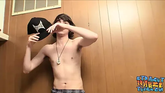 Düz sıska amatör jonas taylor masturbates ve cums