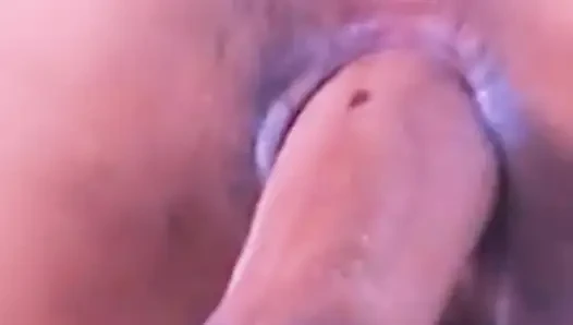 Büyük indirmenin tamamını alana kadar kesintisiz zıplıyor.