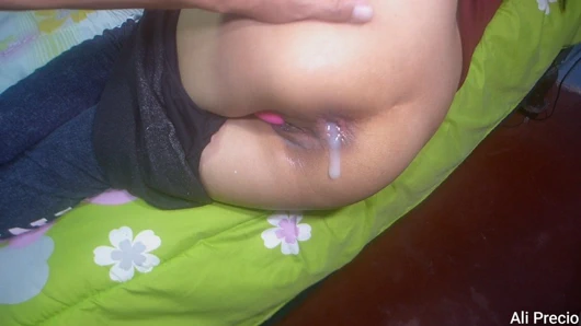 Kocam sıkı götüm için bana çok sert anal seks yapıyor