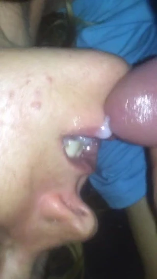 Kız arkadaş ağzına boşalıyor 2