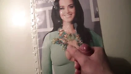 Cum üzerinde katy perry