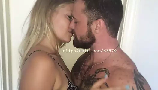 Çavuş mil ve diana öpüşme video 2