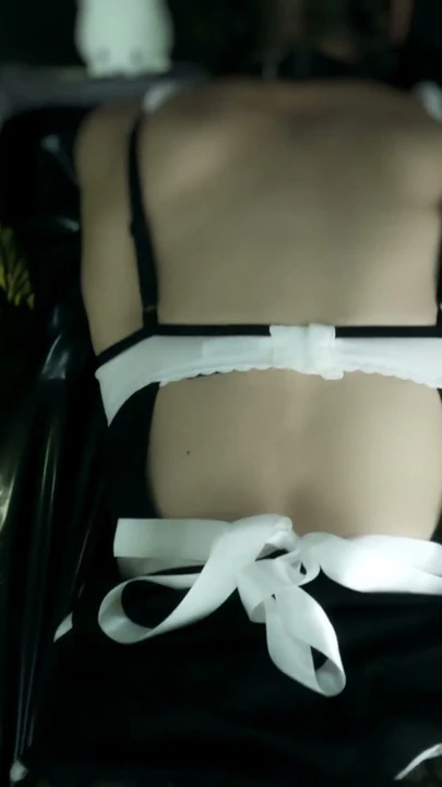 Üvey baba seksi Fransız hizmetçi kıyafeti üvey kızı sikikleri ve onu cum yapar. 10mins 44secs orgazm - mylovebunny | Klip 1