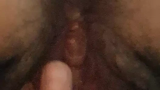 Olgun orta yaşlı seksi kadının anal ve vajinal deliği