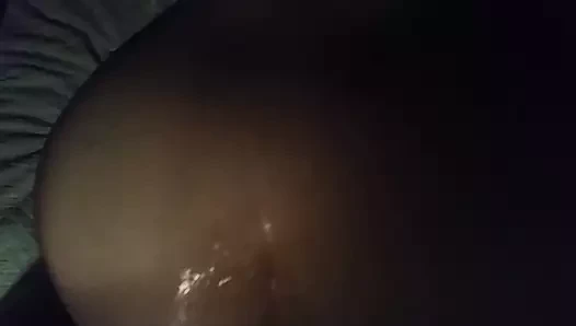 Ateşli evli kadının götüne büyük zenci yarağı boşalması