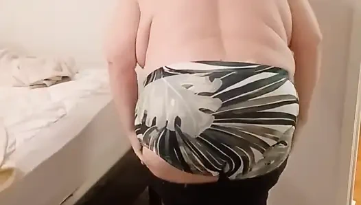 En sevdiğim yıldız gömleğimden soyun!