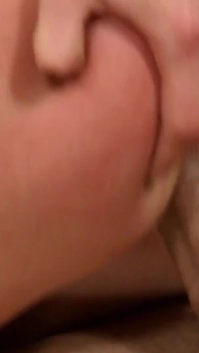 Обязательный для просмотра момент из "мужчина трахает милфу на собеседовании на работу!"