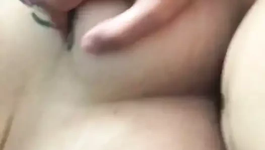 Büyük götlü amcığım sikiliyor