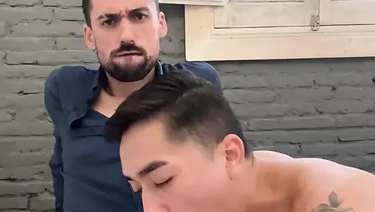 Ateşli baba seksi latin ibneyi sikiyor