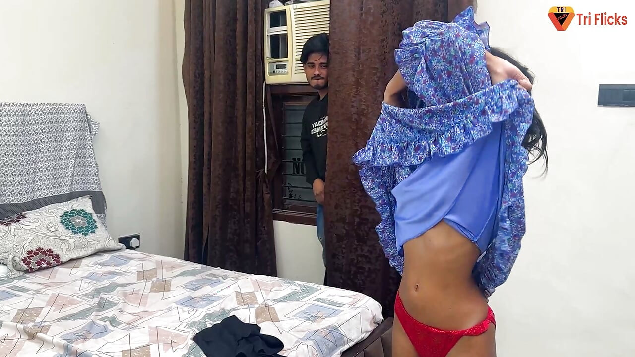 Üvey kardeş, üvey kız kardeşini becerdi