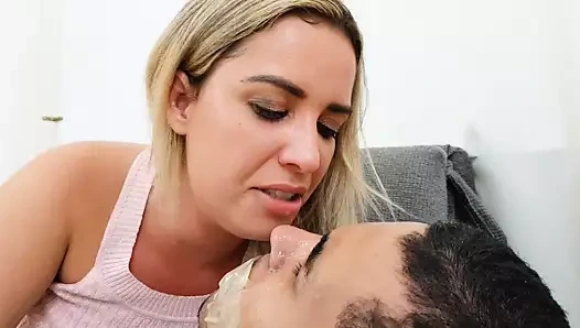 Tükürme cezanı al benim aptal kölem